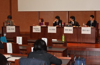 質疑及び討議の模様