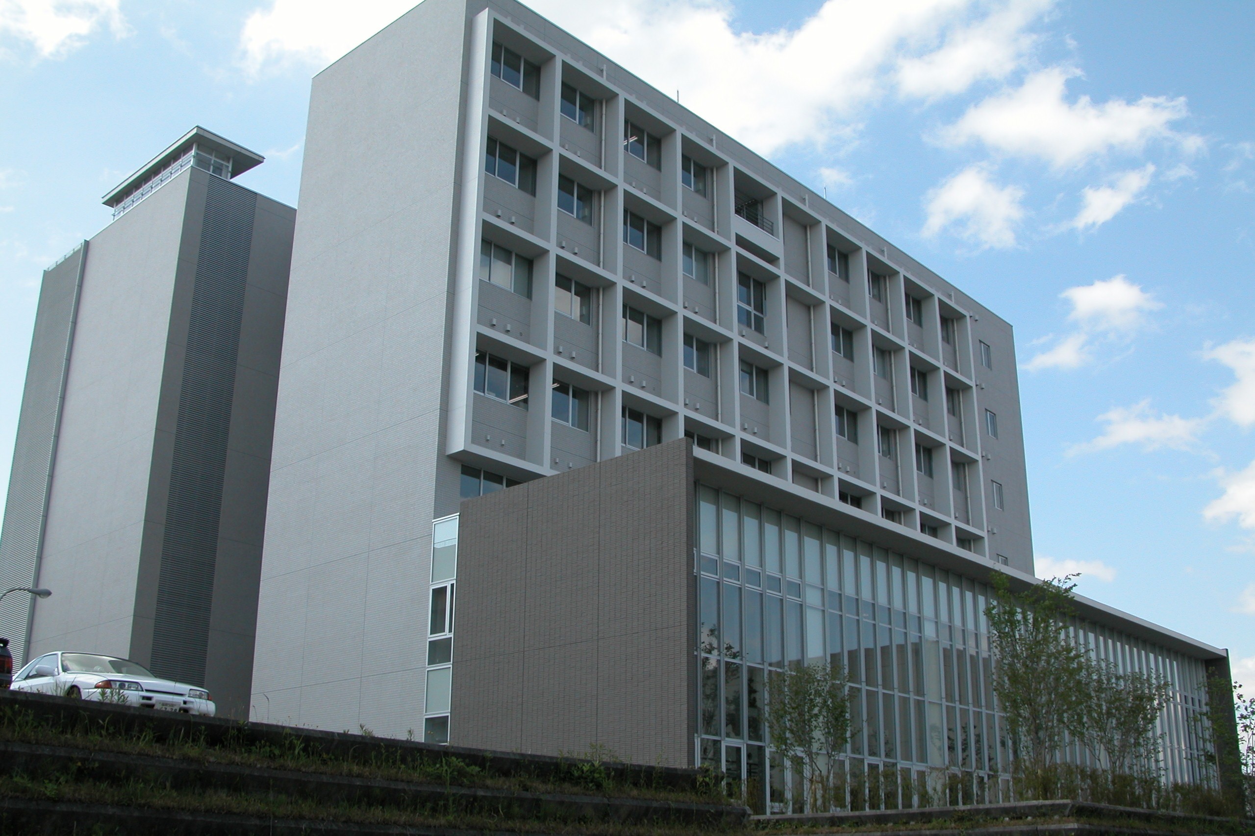 九州大学筑紫図書館