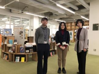 東京学芸大学附属図書館を代表して3名の方がラーニングコモンズ整備の経緯や想いを語ってくださいました